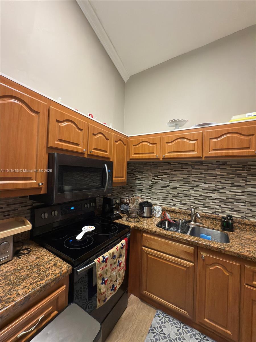 13959 SW 91st Ter 13959