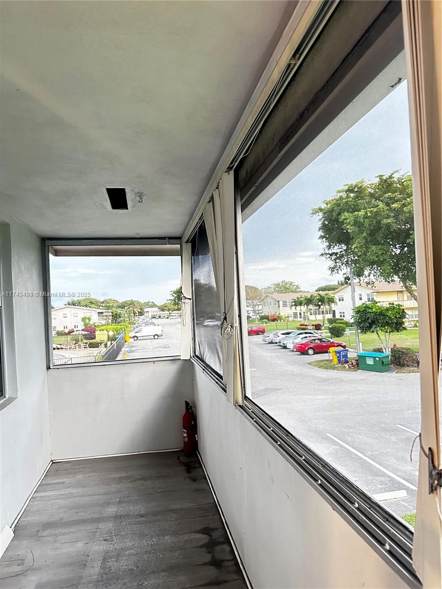 CAMBRIDGE CONDO - Residential