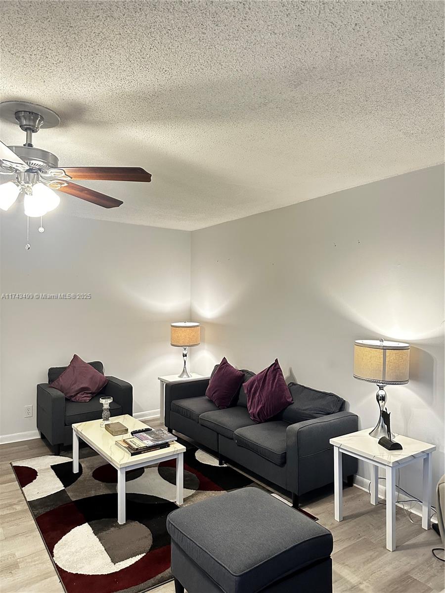 CAMBRIDGE CONDO - Residential