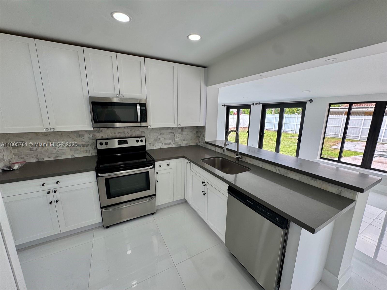 Rental Property at Address Not Disclosed, Miami, Broward County, Florida - Bedrooms: 3 
Bathrooms: 2  - $4,800 MO.