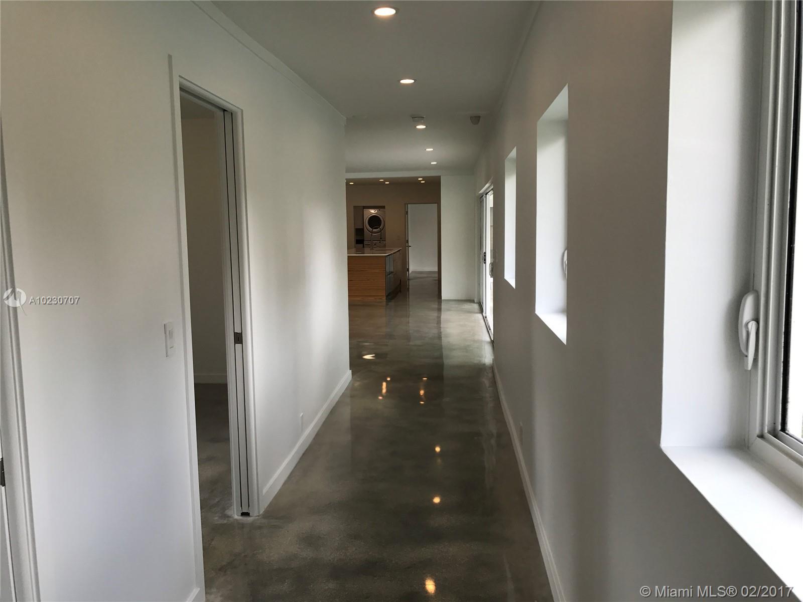 HOLLYWOOD LAKES SEC - Residential Lease