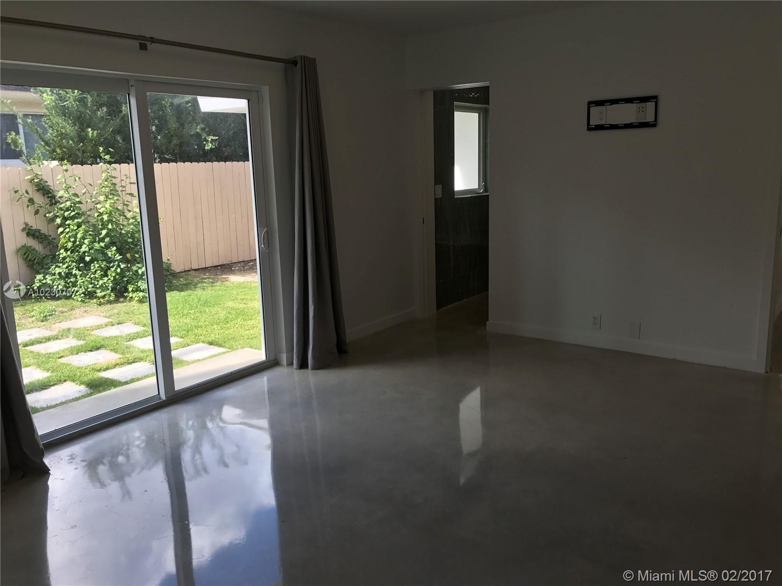 HOLLYWOOD LAKES SEC - Residential Lease