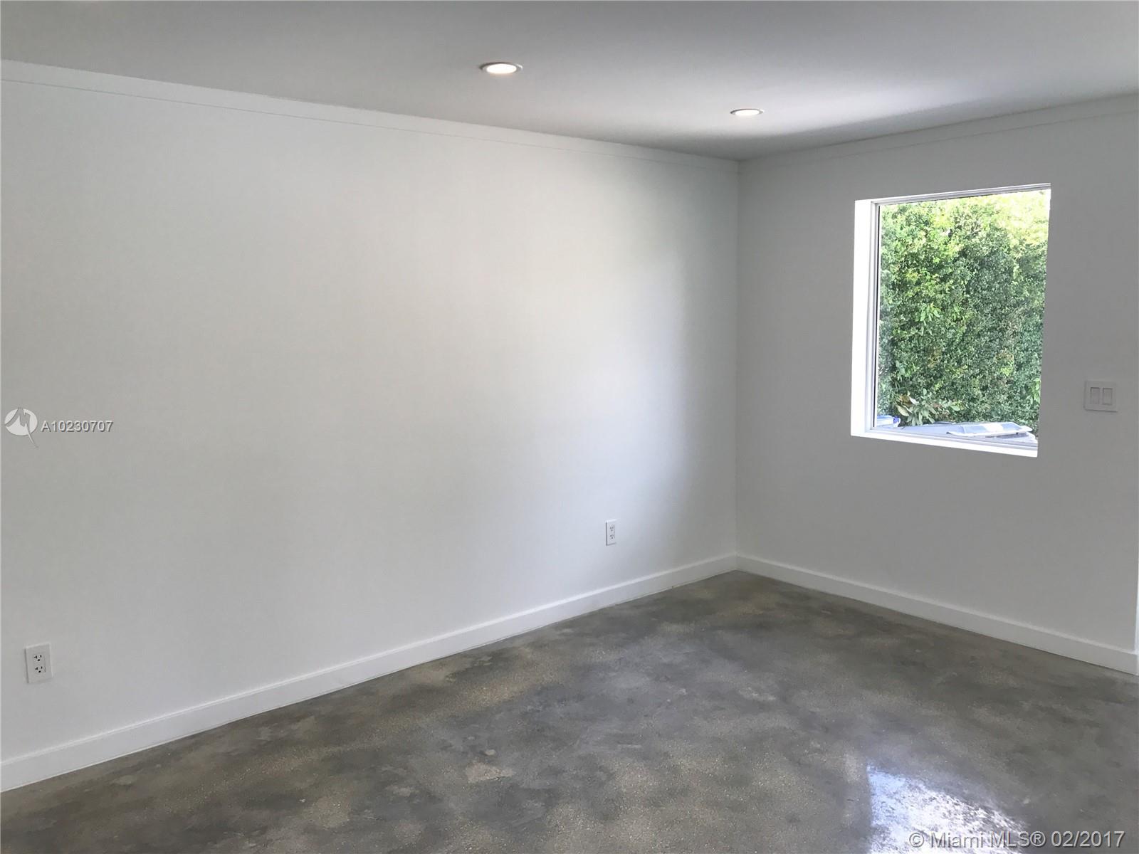 HOLLYWOOD LAKES SEC - Residential Lease