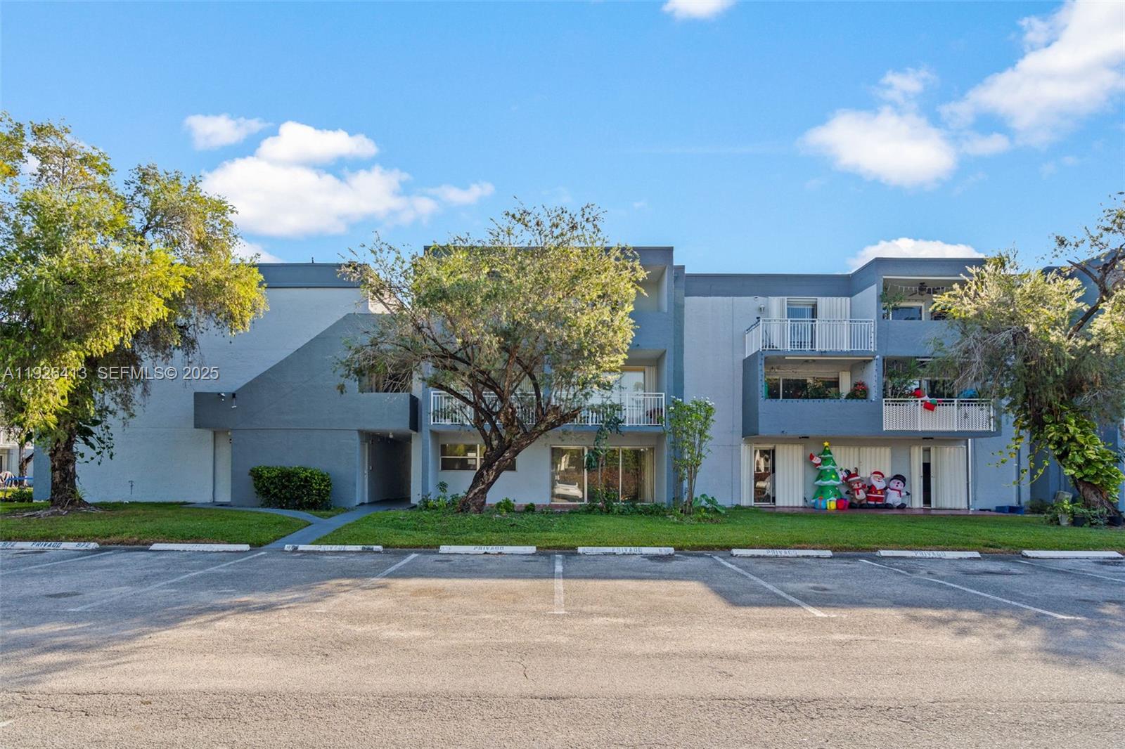 9371 Fontainebleau Blvd I112