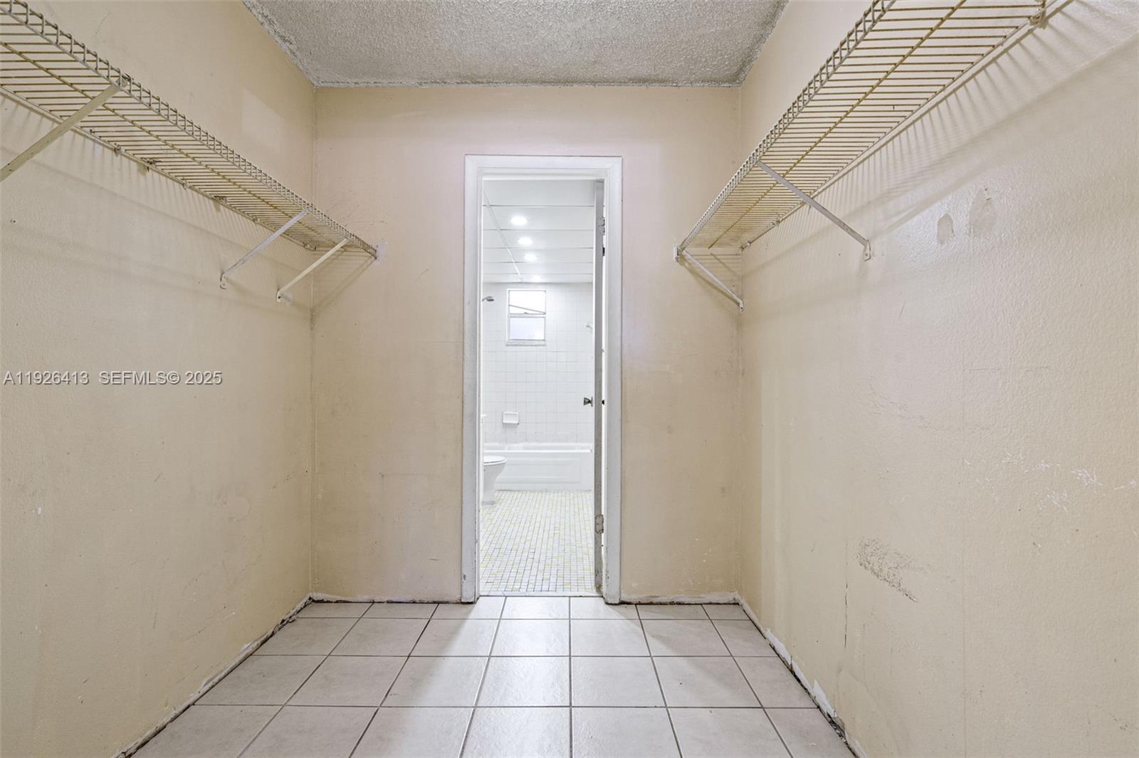 THE BEACH CLUB FONTAINEBL - Residential