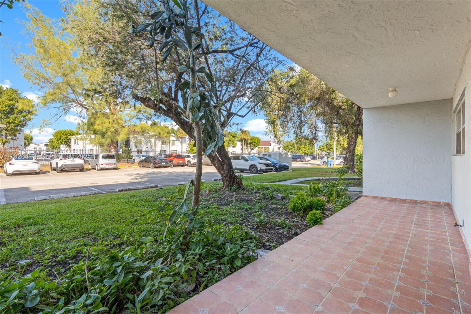 THE BEACH CLUB FONTAINEBL - Residential