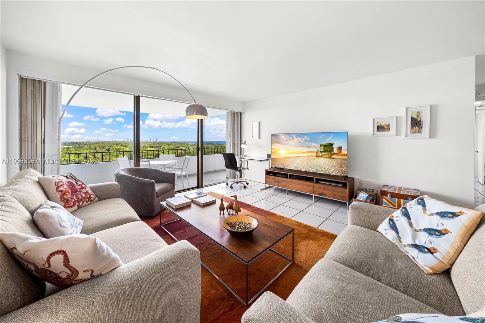 COMMODORE CLUB WEST CONDO - Residential Lease