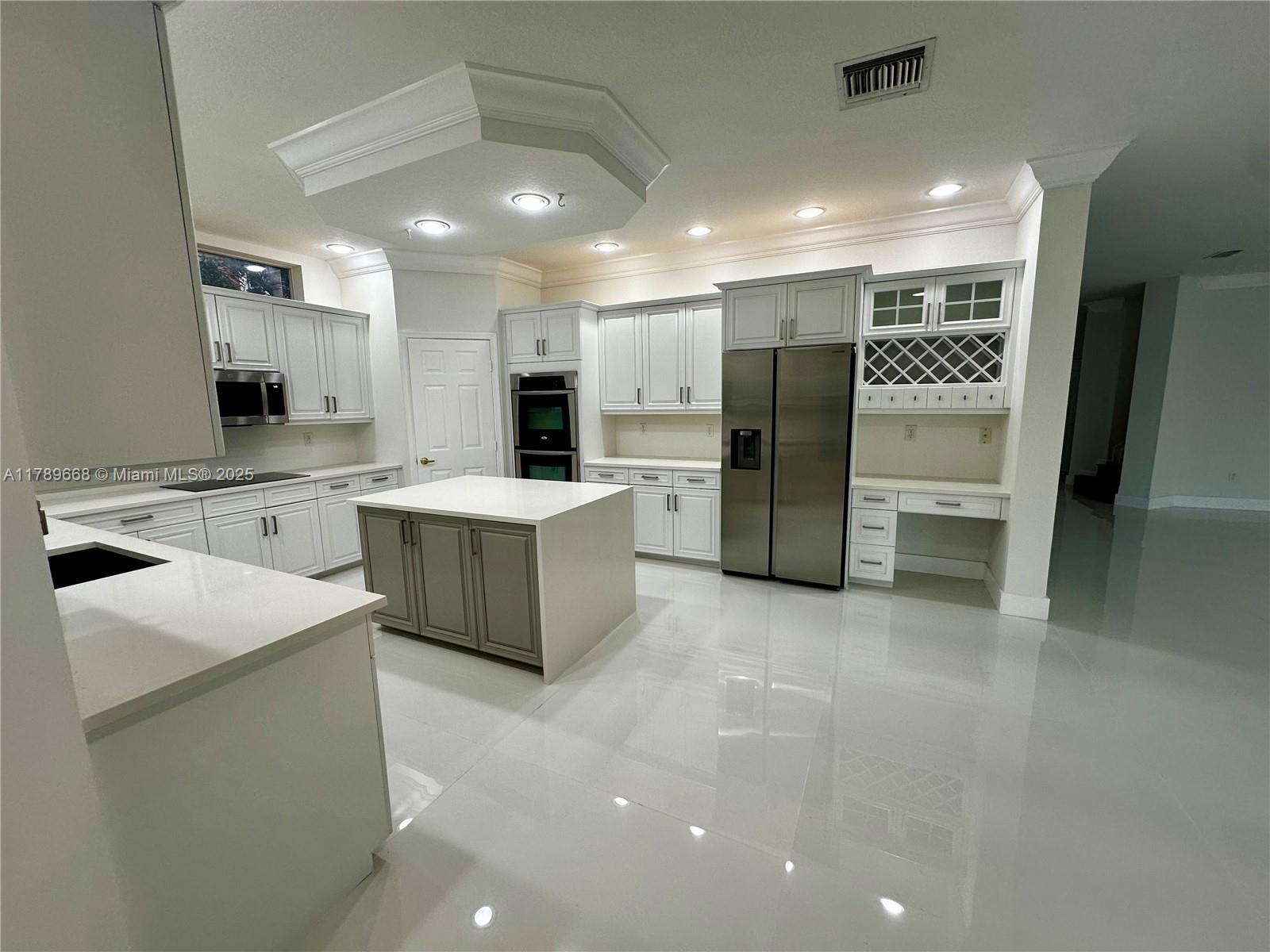 OLYMPIA 2 - Residential Lease