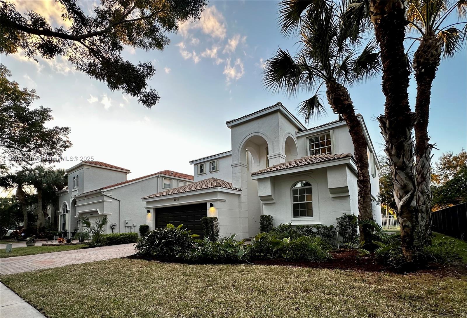OLYMPIA 2 - Residential Lease