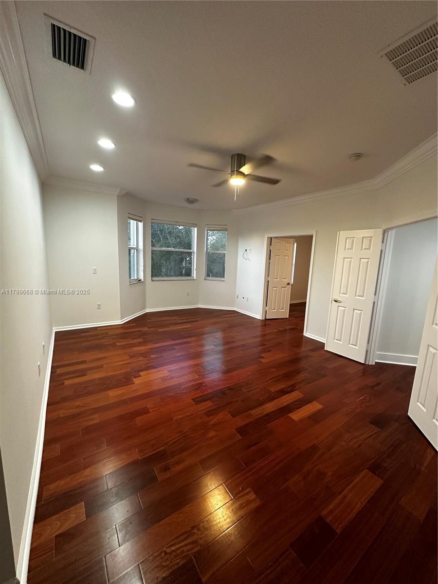 OLYMPIA 2 - Residential Lease