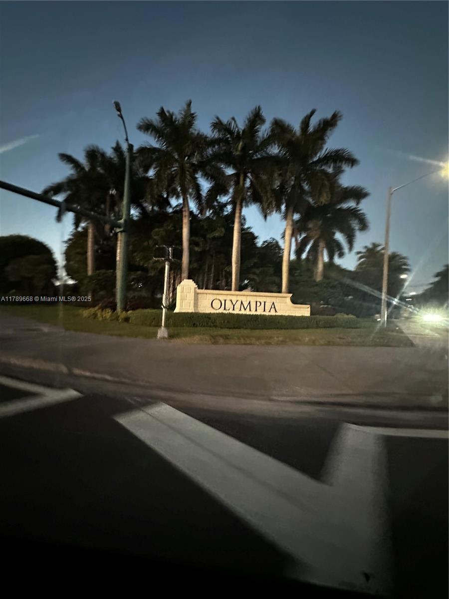 OLYMPIA 2 - Residential Lease