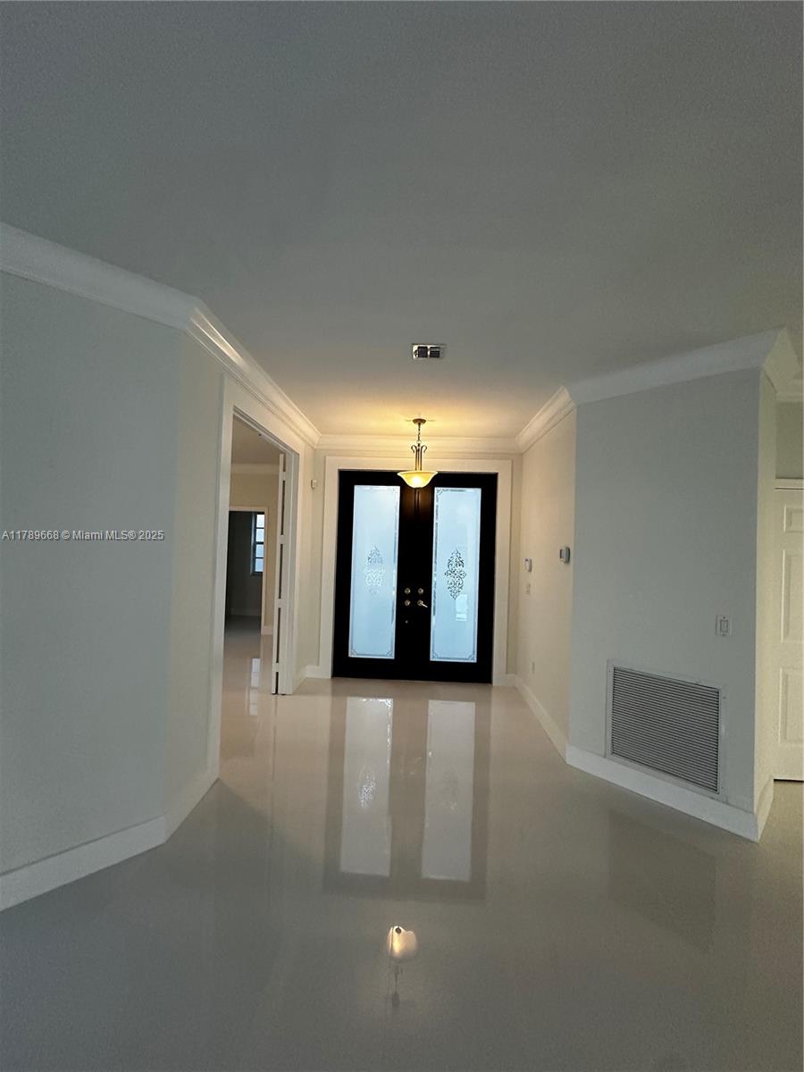 OLYMPIA 2 - Residential Lease