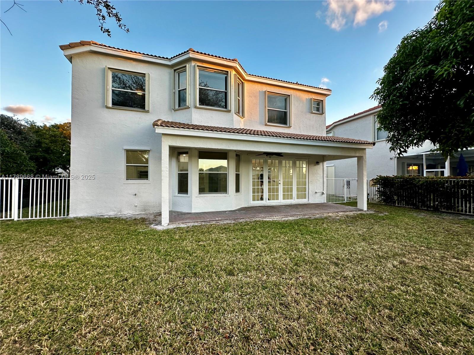 OLYMPIA 2 - Residential Lease