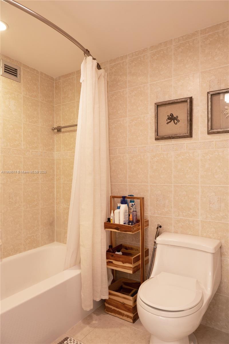 IMPERIAL TOWERS CONDO - Residential