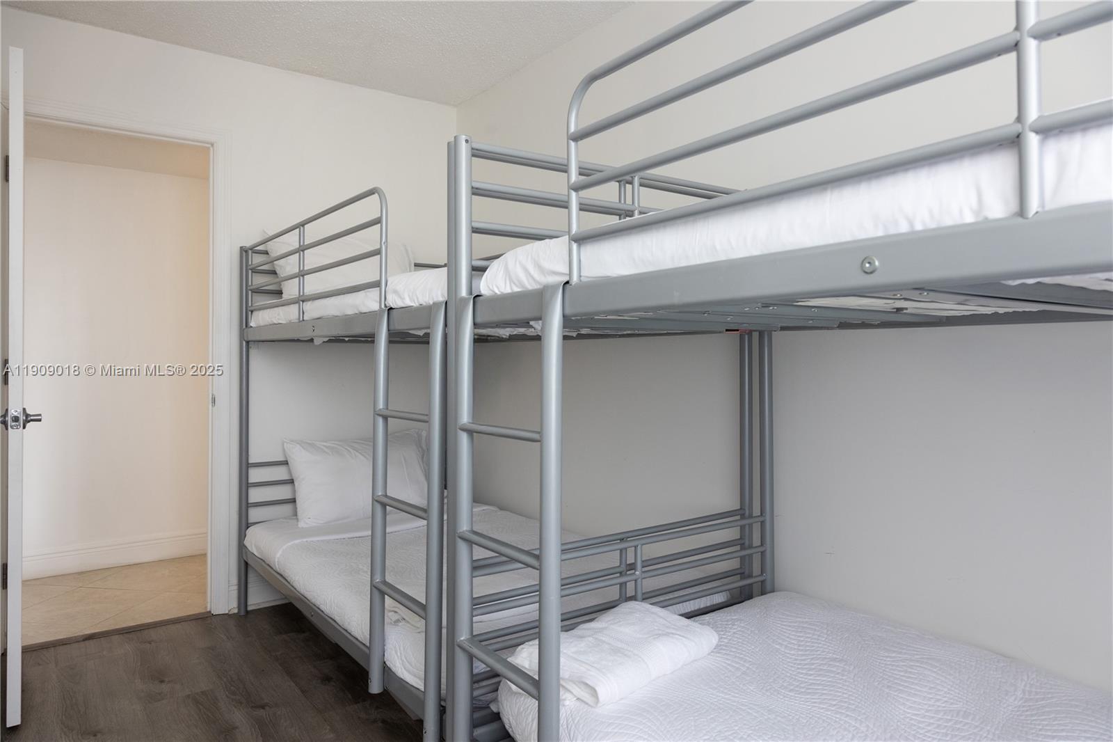 IMPERIAL TOWERS CONDO - Residential