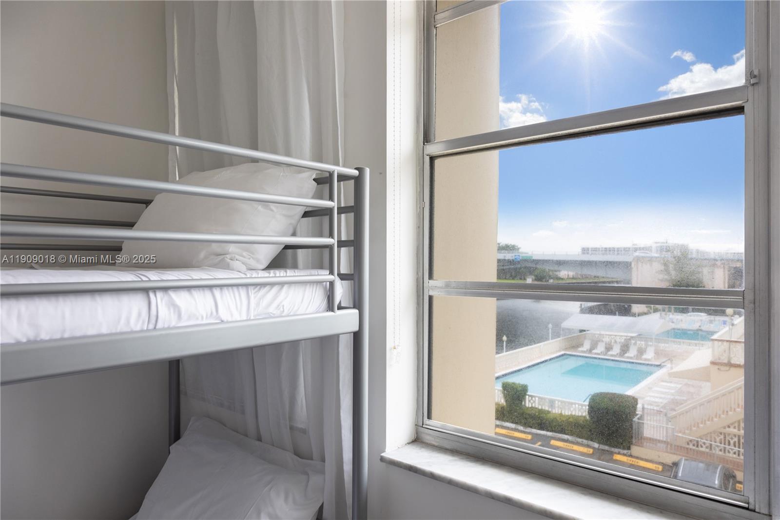 IMPERIAL TOWERS CONDO - Residential