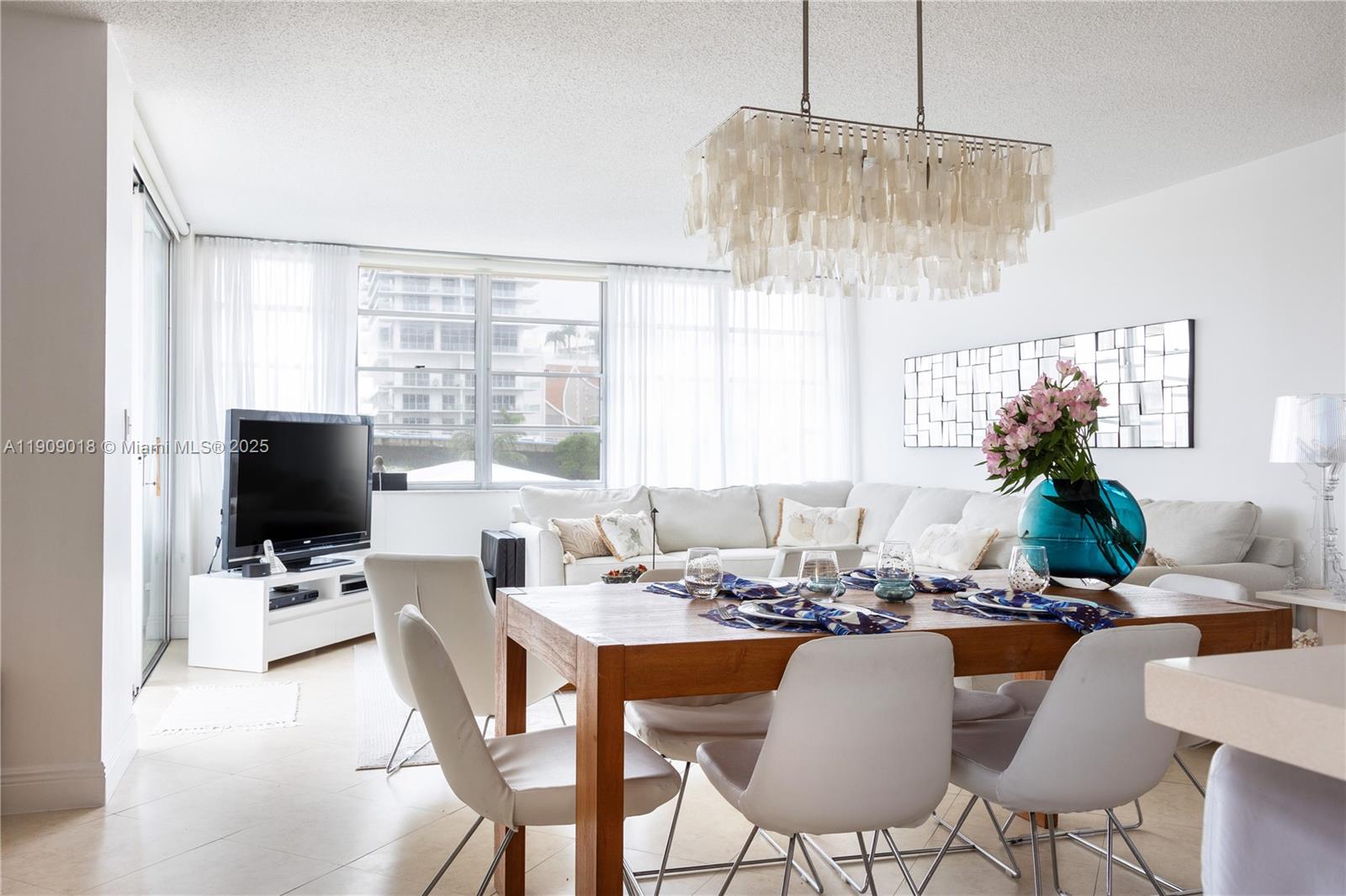 IMPERIAL TOWERS CONDO - Residential