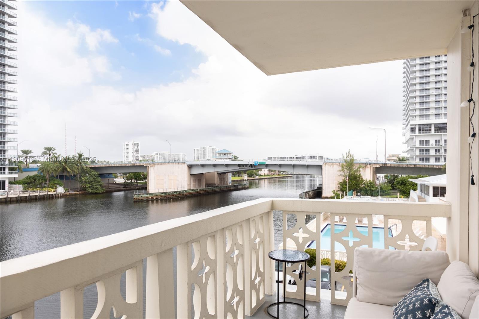 IMPERIAL TOWERS CONDO - Residential