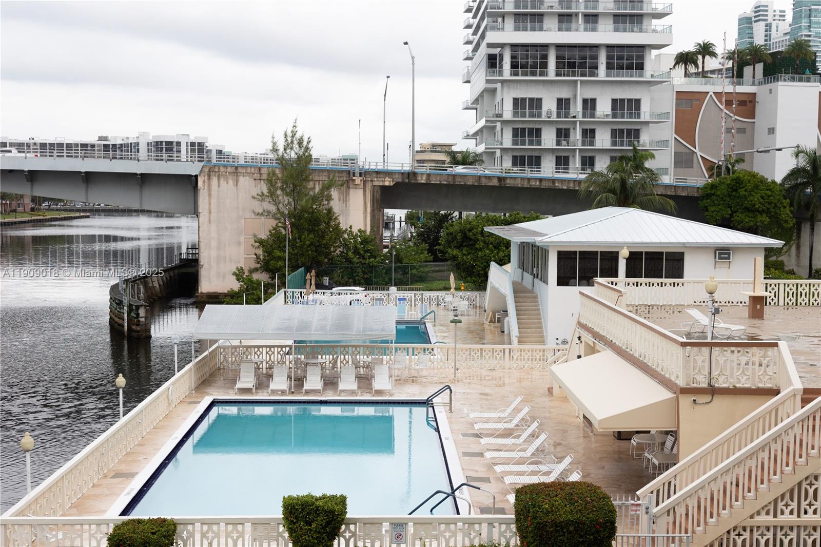 IMPERIAL TOWERS CONDO - Residential