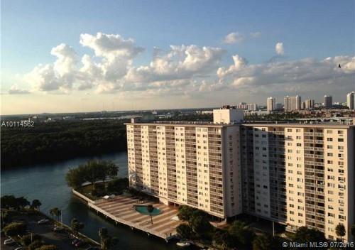 Great location for a 1 bed 1.5 bath unit at Arlen House. Across the street from the beach! Location gives you easy access to Collins, Biscayne & I-95. Walking distance to shops & restaurants. Many amenities: beauty salon, mini market, pilates studio, gym, pool, valet parking for your guests. The unit is move in ready. Per association: cable, wifi, a/c and water is included in rent.