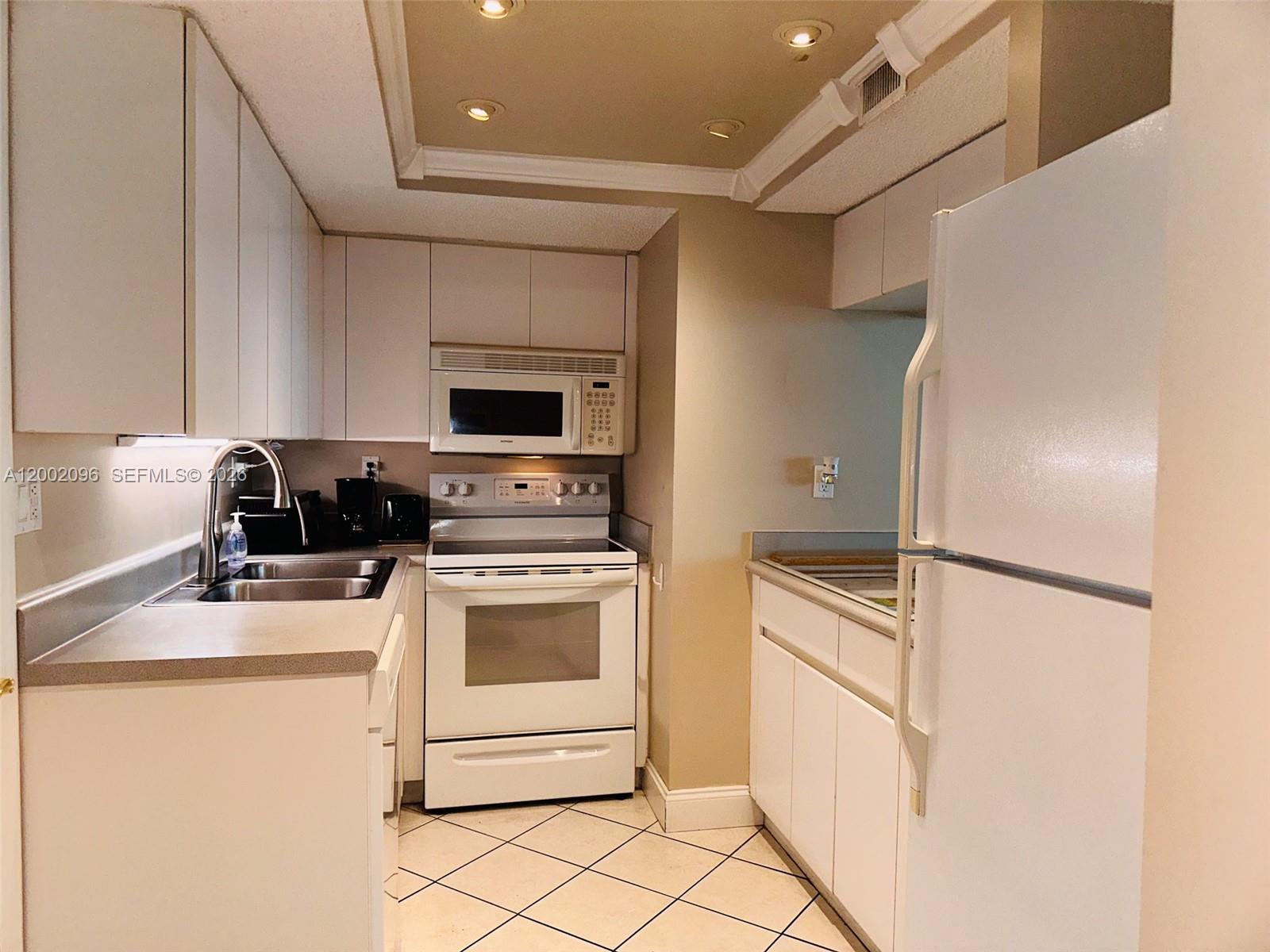 LE MONTCALM CONDO - Residential