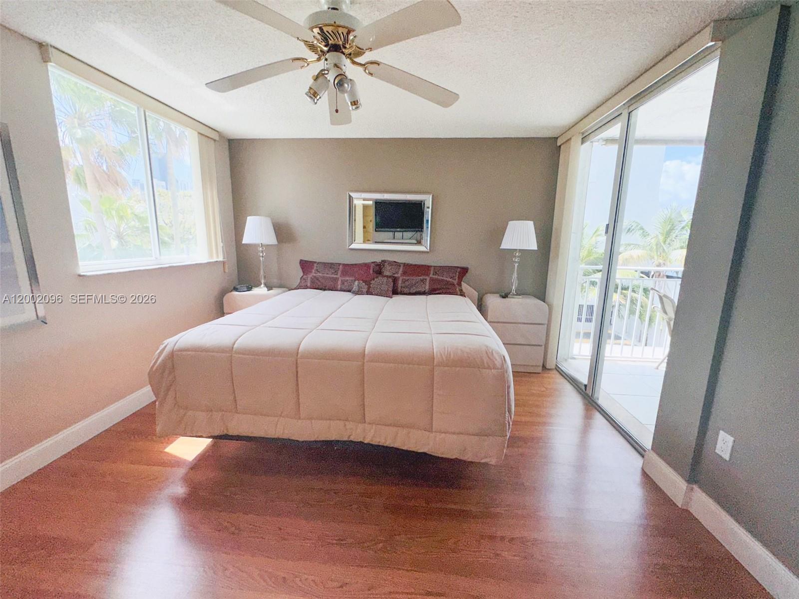 LE MONTCALM CONDO - Residential