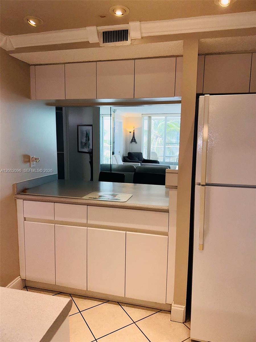 LE MONTCALM CONDO - Residential