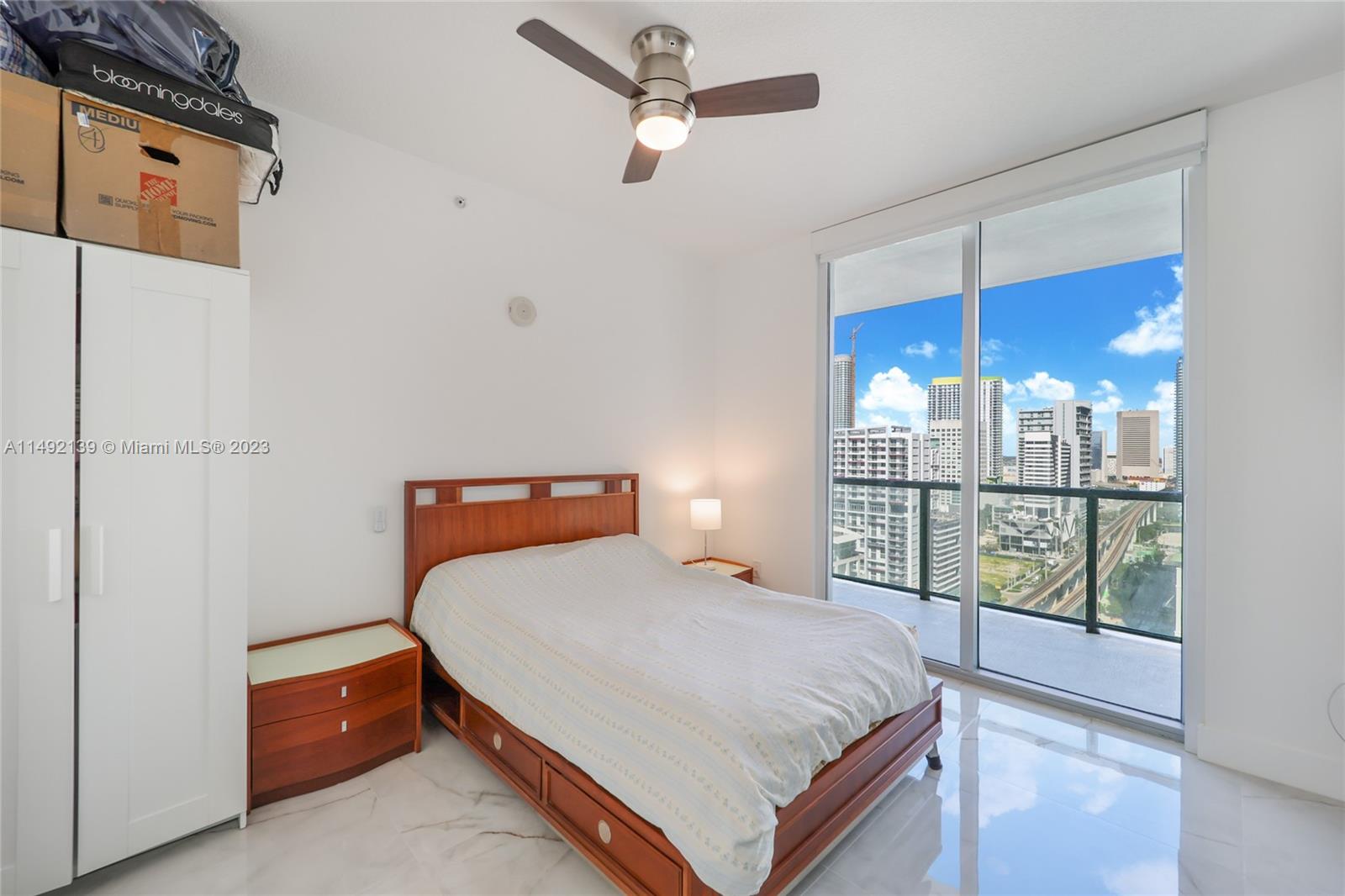 THE AXIS ON BRICKELL COND - Residential