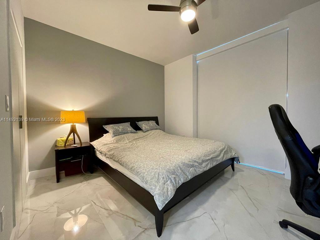 THE AXIS ON BRICKELL COND - Residential