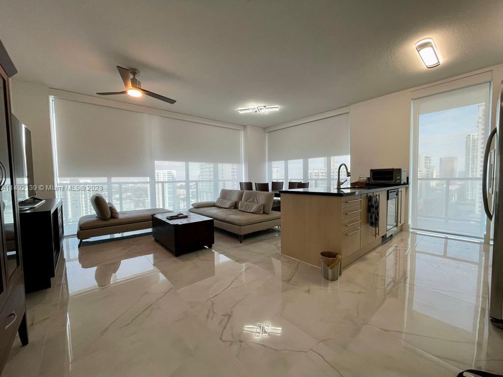 THE AXIS ON BRICKELL COND - Residential