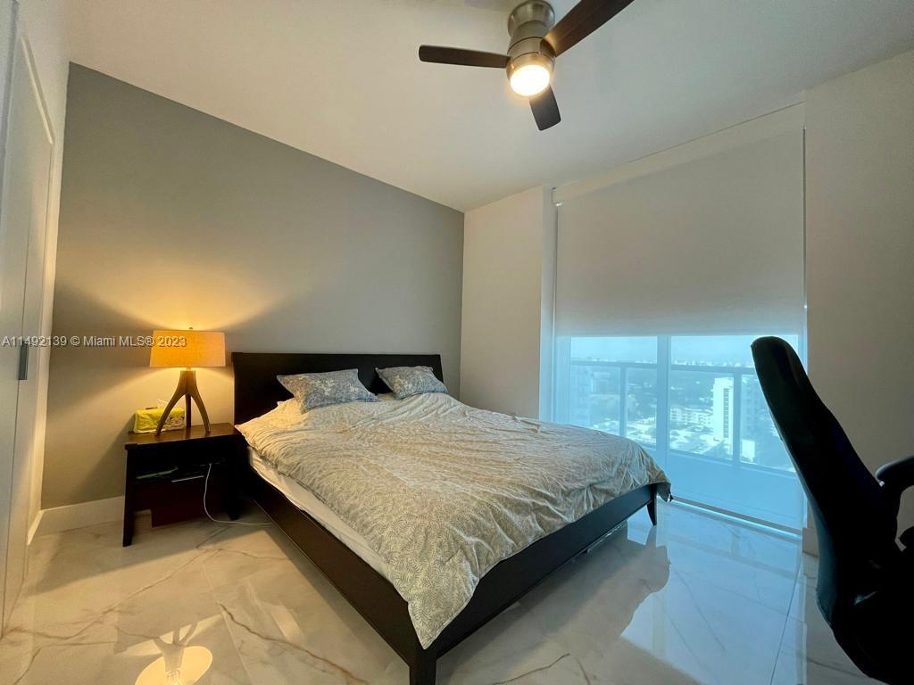 THE AXIS ON BRICKELL COND - Residential