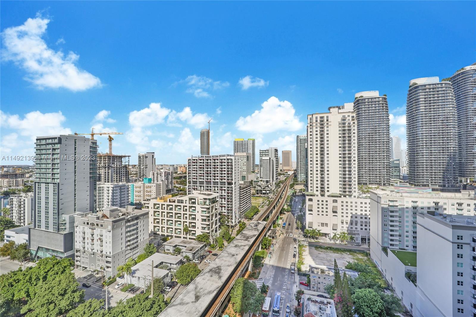 THE AXIS ON BRICKELL COND - Residential