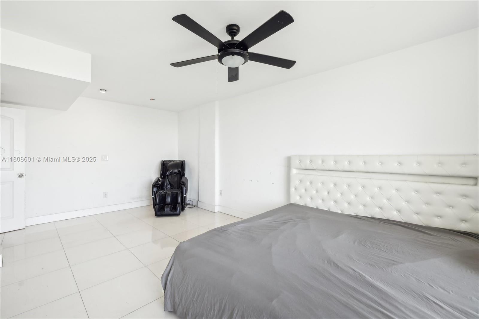 BUCKLEY TOWERS CONDO - WE - Residential