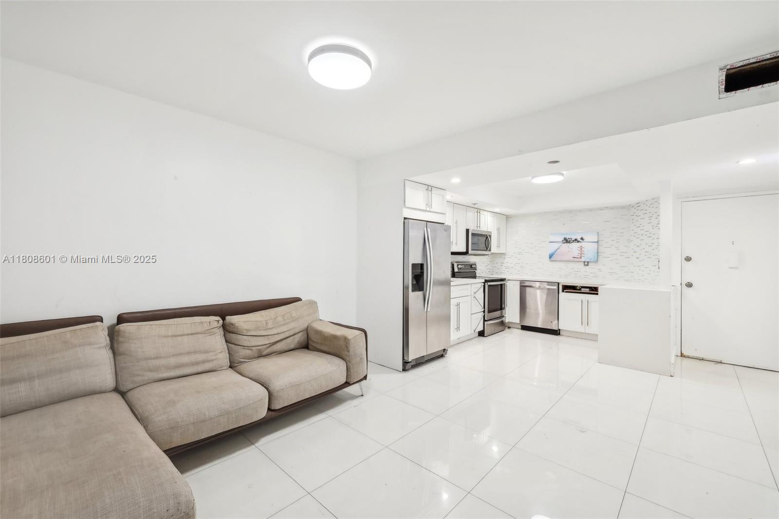 1351 NE Miami Gardens Dr 1111E