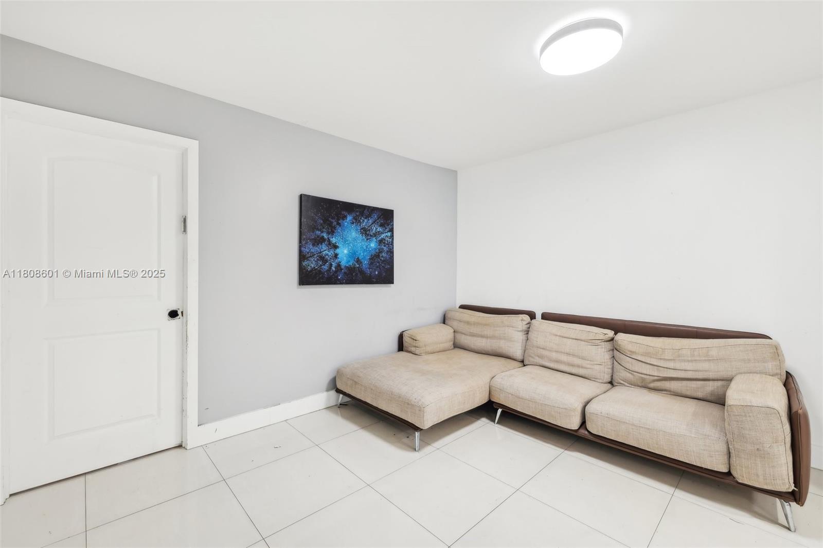 1351 NE Miami Gardens Dr 1111E