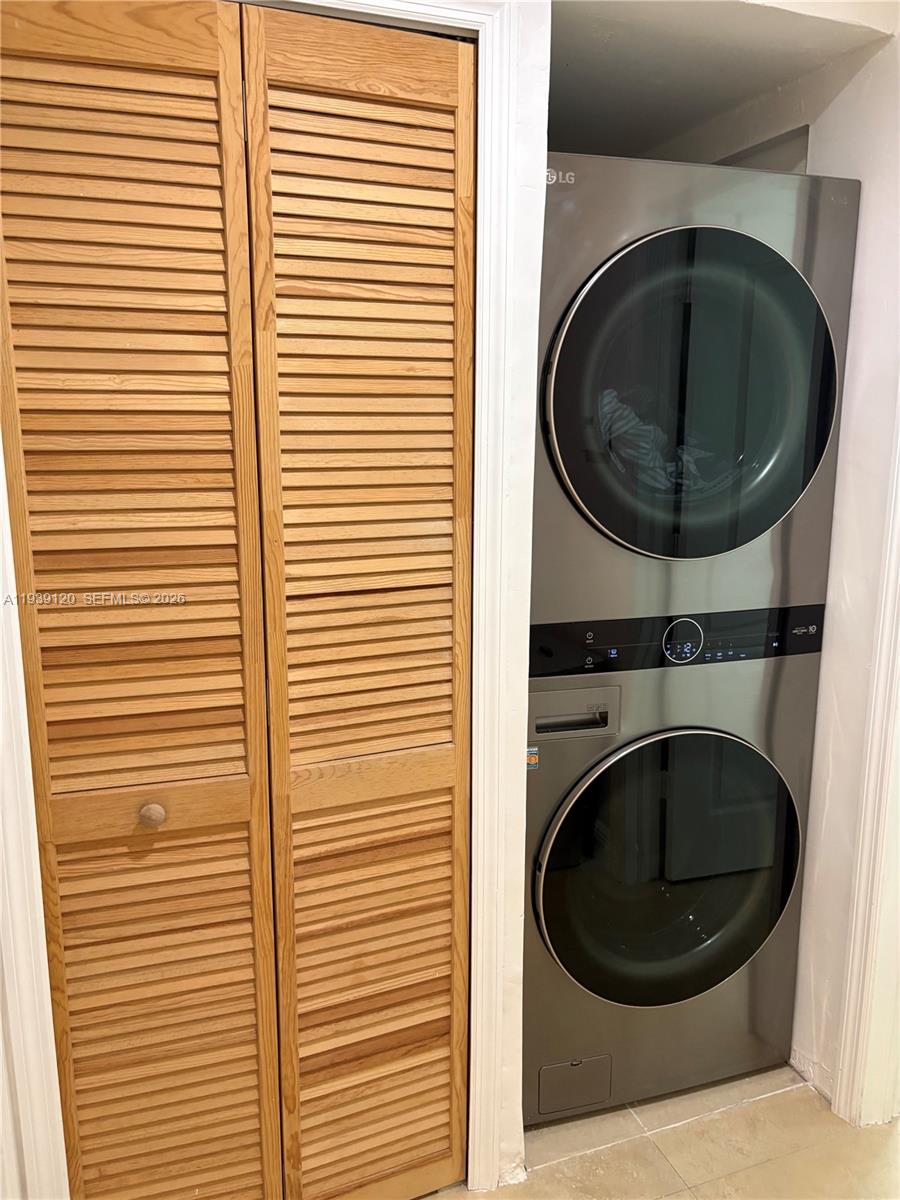 MILLER SIXTY-SEVEN TOWNHO - Residential