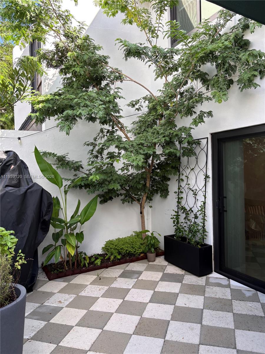 MILLER SIXTY-SEVEN TOWNHO - Residential