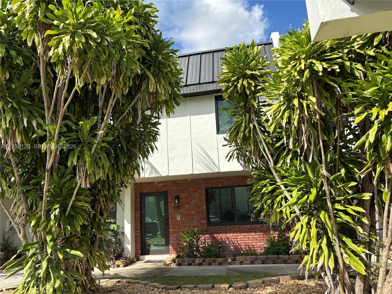 5555 SW Ludlam Rd 105