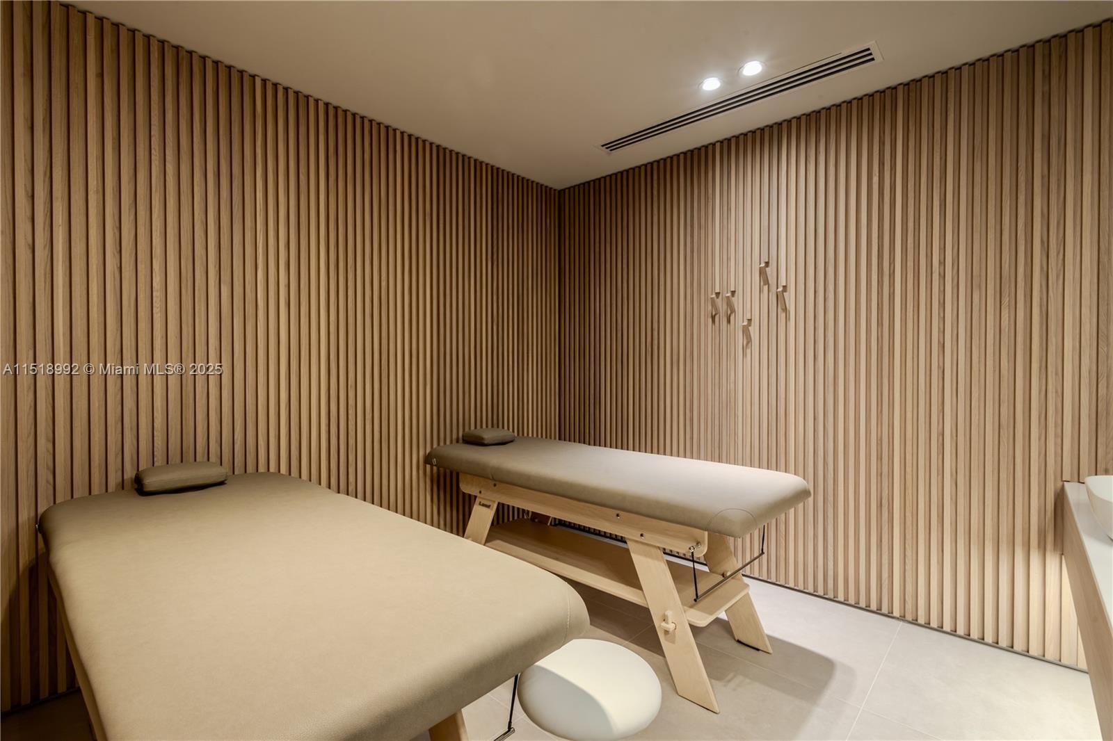 Onda Residences - Residential