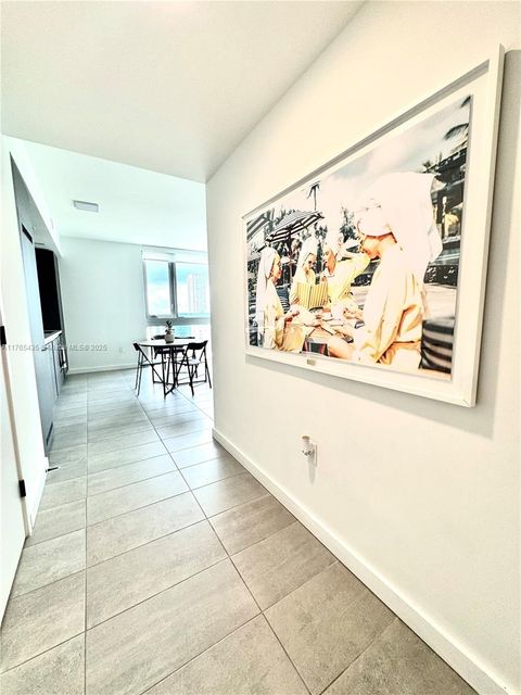 227 NE 2nd St 2306 Miami FL 33132