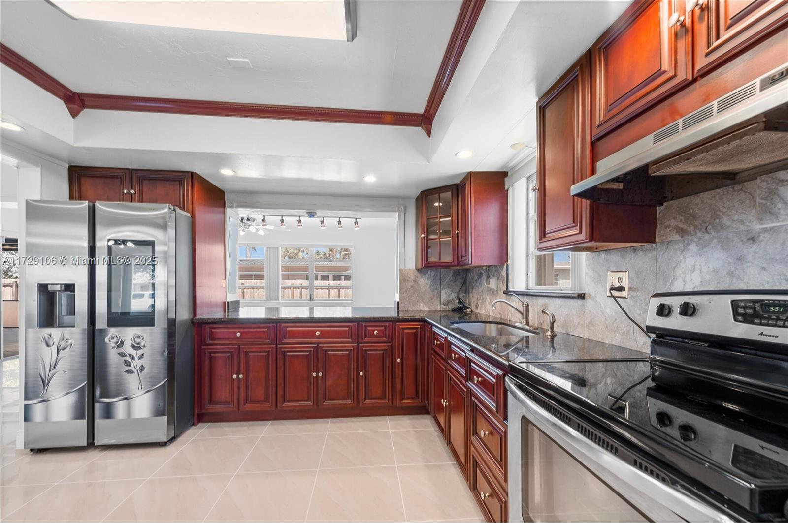 PASADENA LAKES - Residential