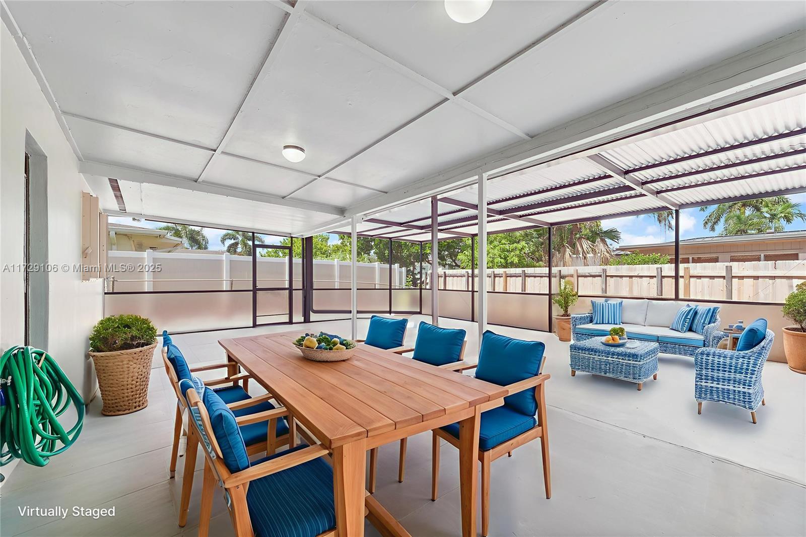 PASADENA LAKES - Residential