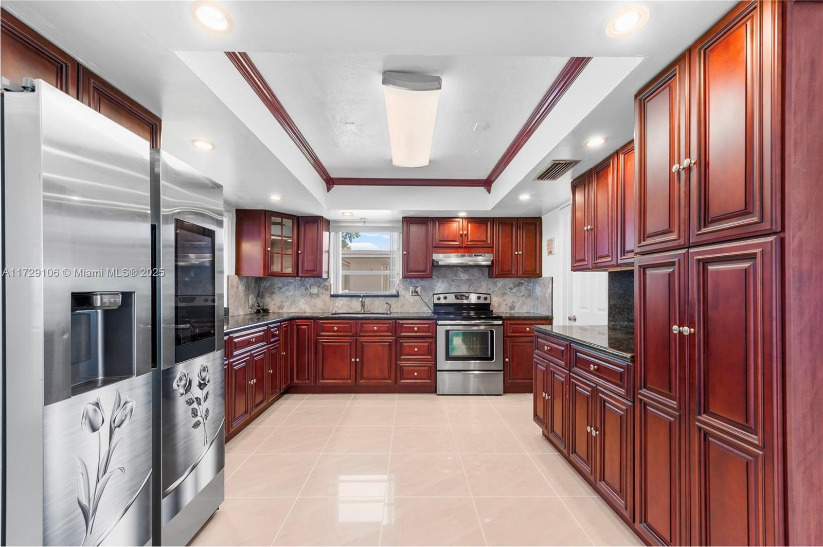 PASADENA LAKES - Residential