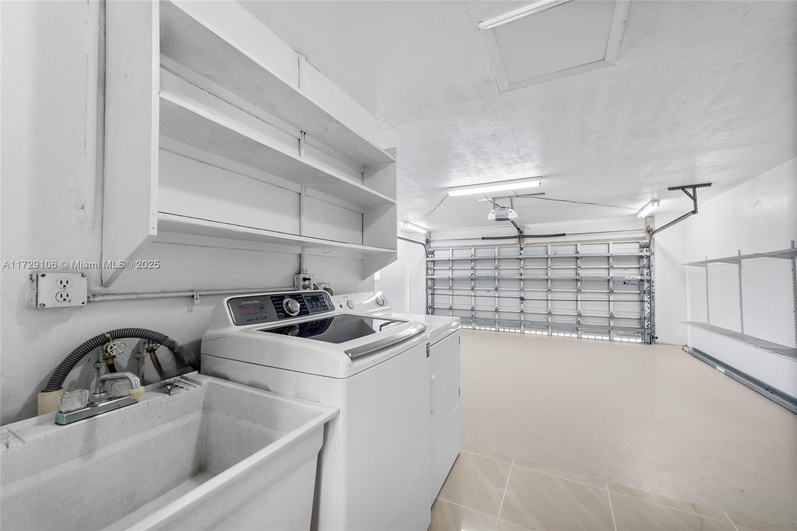 PASADENA LAKES - Residential