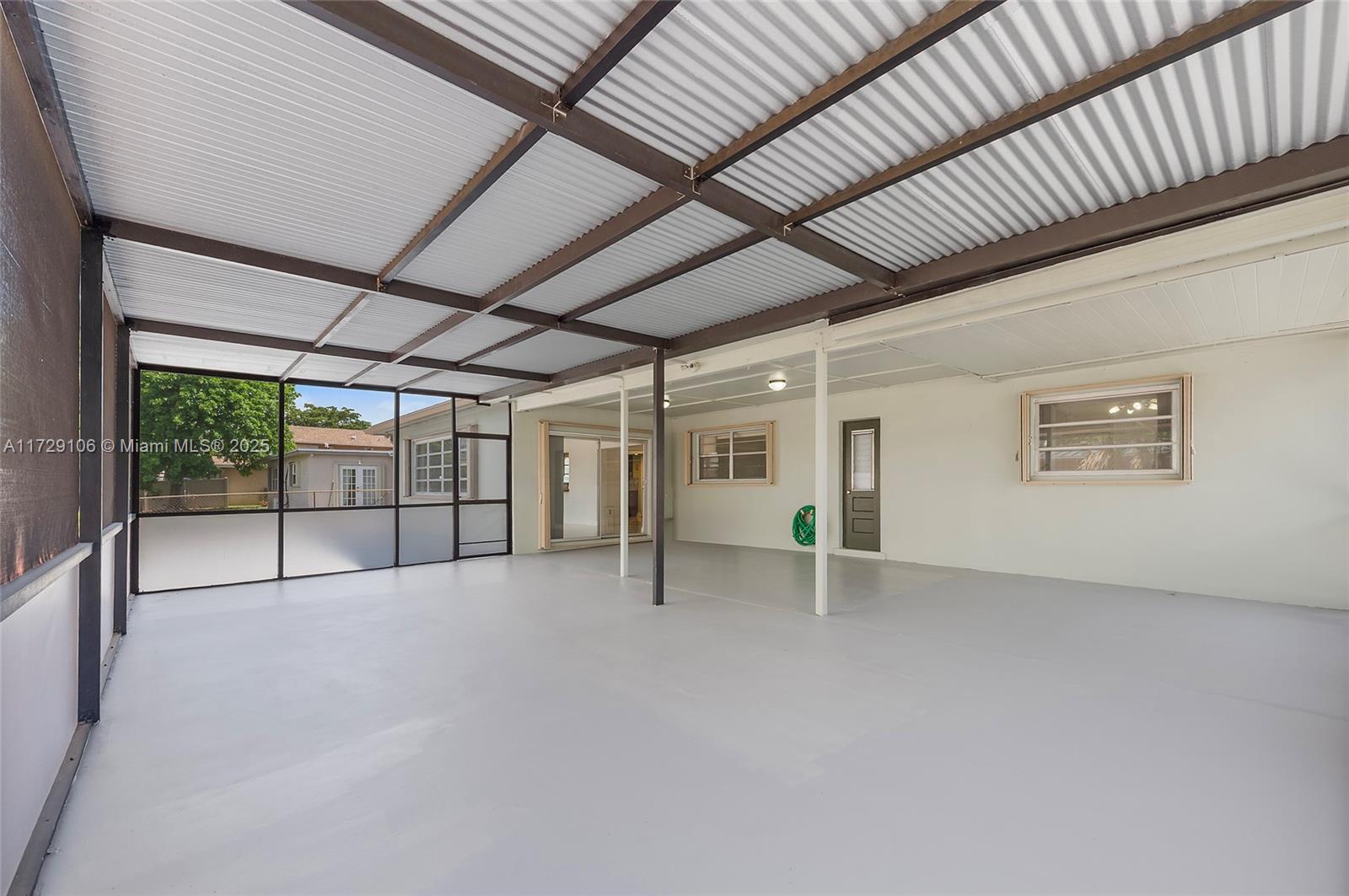 PASADENA LAKES - Residential