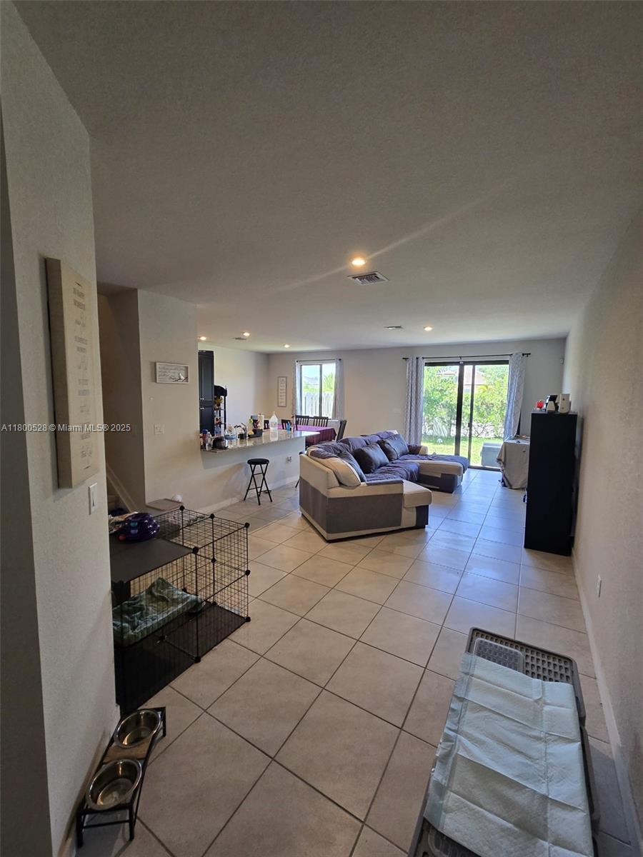 MC RESIDENTIAL - Residential