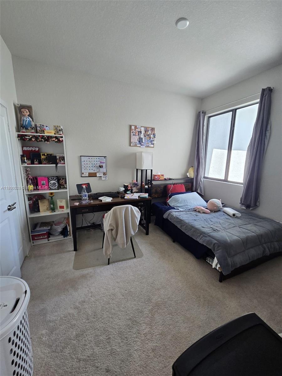 MC RESIDENTIAL - Residential