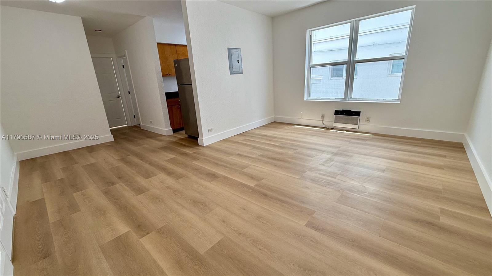 Rental Property at 7334 Harding Ave 3, Miami Beach, Miami-Dade County, Florida - Bedrooms: 1 
Bathrooms: 1  - $1,975 MO.