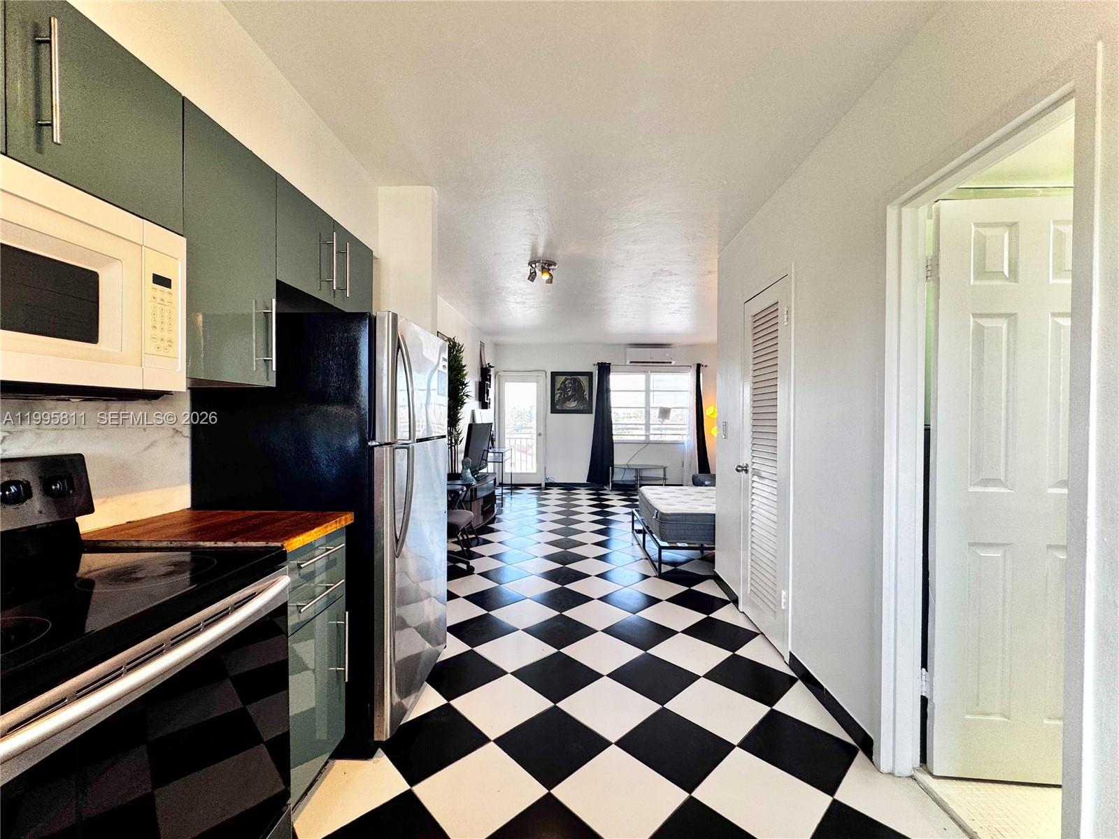 MERIDIAN MANOR CONDO - Residential Lease