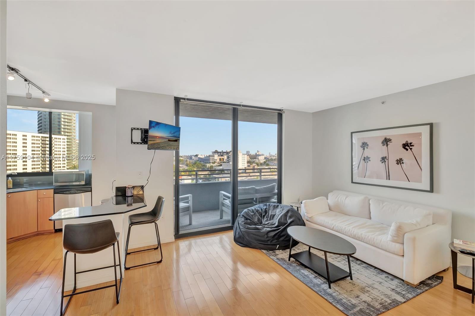 1330 West Ave 909, Miami Beach, Miami-Dade County, Florida - 2 Bedrooms  
2 Bathrooms - 